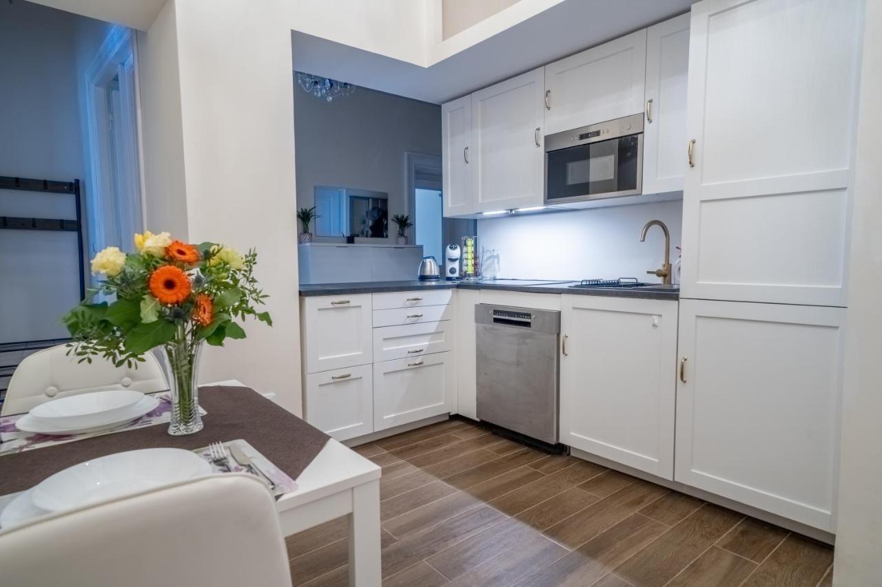Exclusive Apartment With A View Of Prague Castle And Vltava River Exterior foto